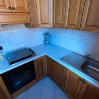 Arredato con elettrodomestici