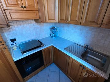 Arredato con elettrodomestici