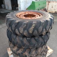 Gomme varie per trattore agricolo o rimorchio (2)