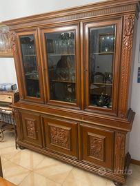 Vetrina con mobile contenitore