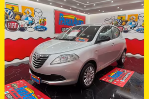 Lancia Ypsilon 1.2 69cv GPL Ecochic - 2012