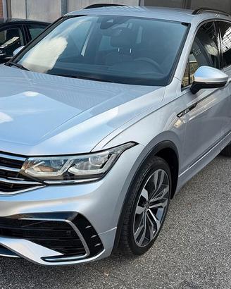 Volkswagen Tiguan 2.0 TDI 150 CV SCR DSG R-Line