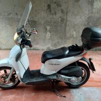 Scooter Aprilia Scarabeo 200