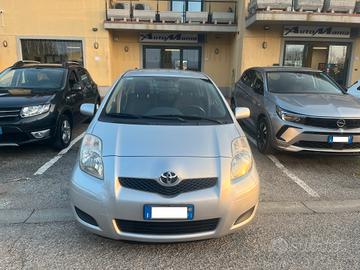 Toyota Yaris 1.0 5 porte