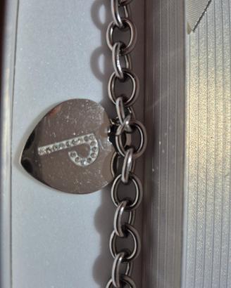Bracciale con ciondolo con iniziale P