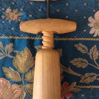 Antico Cavatappi in legno e metallo