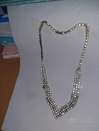 Collana con tre strass