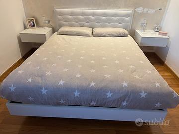 Letto matrimoniale con rete effetto sospeso