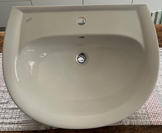 Lavabo Keramag con rubinetto miscelatore Grohe