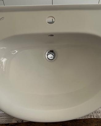 Lavabo Keramag con rubinetto miscelatore Grohe