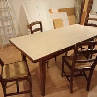 Tavolo in legno "La Cucina Martini" + 4 sedie