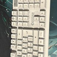 Tastiera e mouse wireless