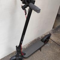 Monopattino elettrico - Xiamomi Electric Scooter 4