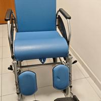 Sedia comoda per anziani autospinta posteriore