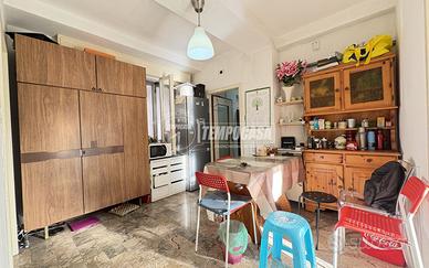 Bolognina via Creti Rif.13:Ampio Trilocale con asc