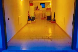 Garage solo uso deposito-minimo 6 mesi
