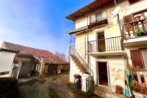 CASA DI CORTE A REANO