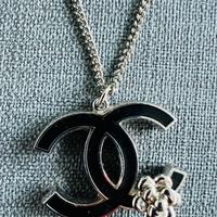 Collana Chanel completa di scatola