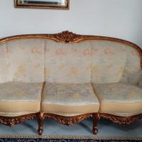 divano e due poltrone 