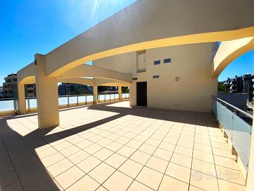 Attico di pregio con posto auto ascensore