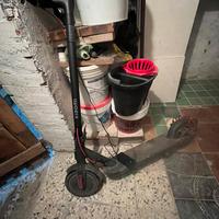 Xiaomi  4 pro monopattino elettrico