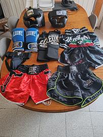 Attrezzatura muay thai o kick boxing