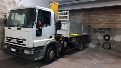 Iveco 130 - Ribaltabile trilaterale con gru