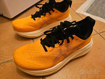 Scarpe da corsa Asics Nimbus taglia 42.5