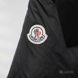 Giubbotto Moncler Agneux Square con cappuccio e li