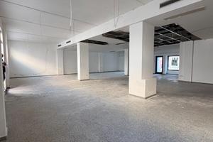 Ampia superficie commerciale - Via Dante
