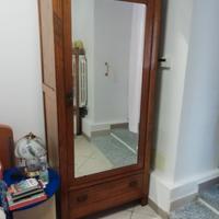 armadio appendiabiti con cassetto