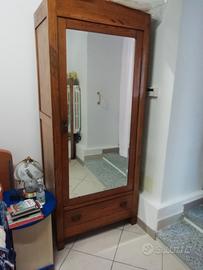 armadio appendiabiti con cassetto