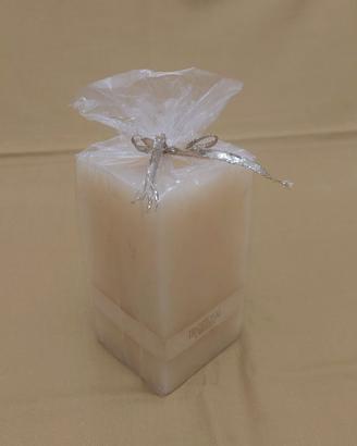 candela decorativa a base quadrata