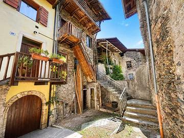 RUSTICO TERRACIELO DA RISTRUTTURARE
