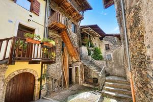 RUSTICO TERRACIELO DA RISTRUTTURARE
