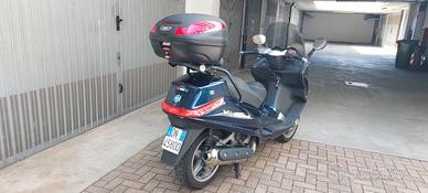 Piaggio XEVO 400 - 2.300€