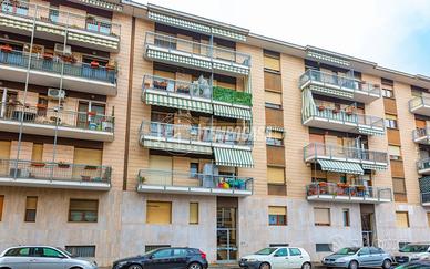 TRILOCALE AMPIA METRATURA COMODO AI SERVIZI!