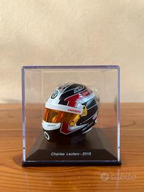Casco Charles Leclerc F1 2018 1:5 Spark
