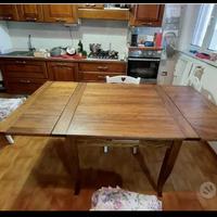 Tavolo in legno massello