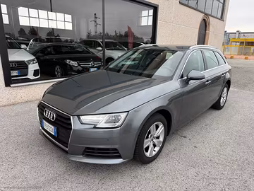 AUDI A4 Avant 2.0 TDI 150CV Business MANUALE FARI