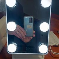 Specchio trucco illuminato