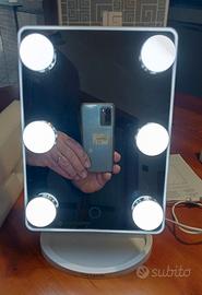 Specchio trucco illuminato