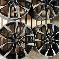 Stupendi cerchi 21” Range Rover