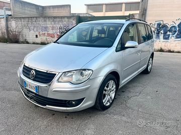 Touran 7posti cambio automatico DSG