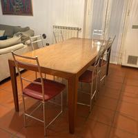 Tavolo e sedie