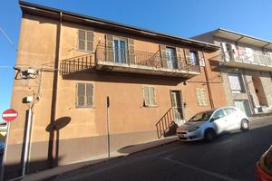 Ampio Appartamento con Grande Potenzialità