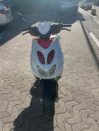 Yamaha aerox 50 2011