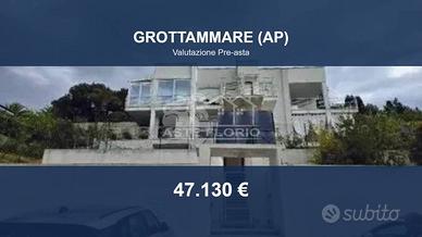 Immobile in asta di 22 m² con box auto a Grottamma