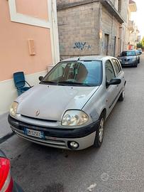 Renault clio II 2001 1.2 Benzina 