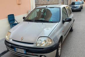 Renault clio II 2001 1.2 Benzina 